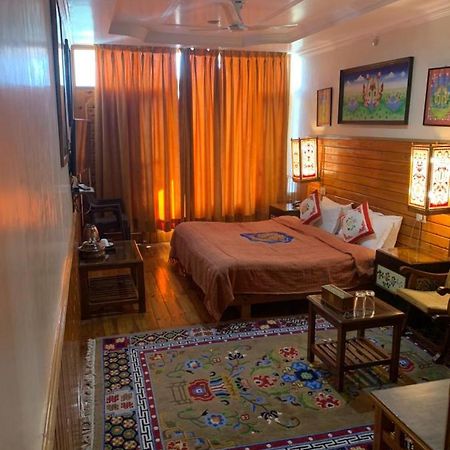 Auspiscious Him View Hotel McLeod Ganj Exterior photo