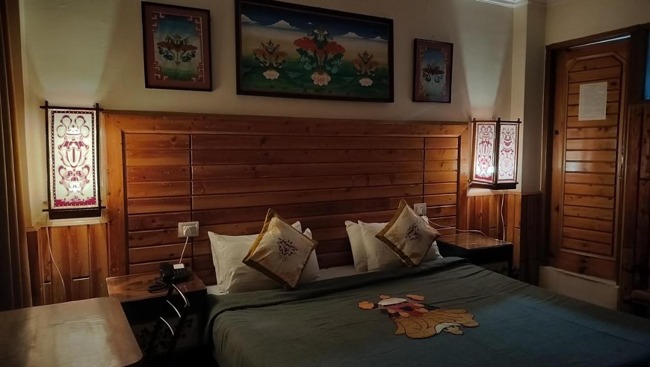 Auspiscious Him View Hotel McLeod Ganj Exterior photo