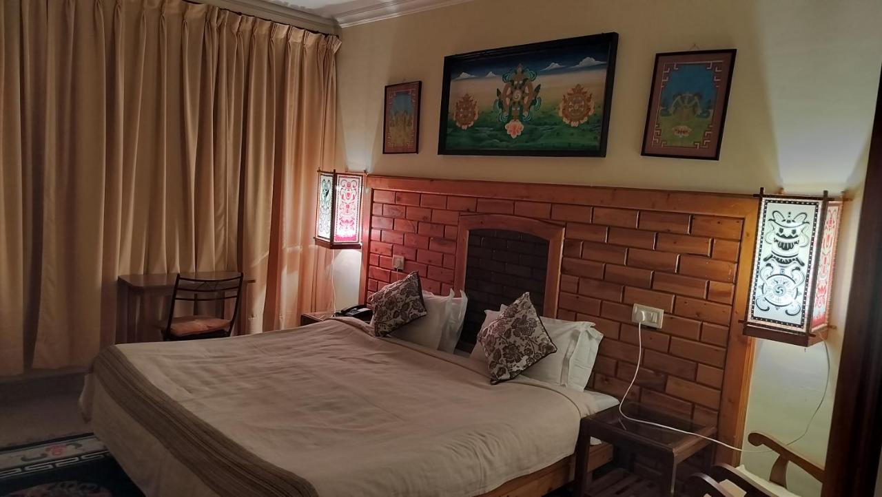 Auspiscious Him View Hotel McLeod Ganj Exterior photo