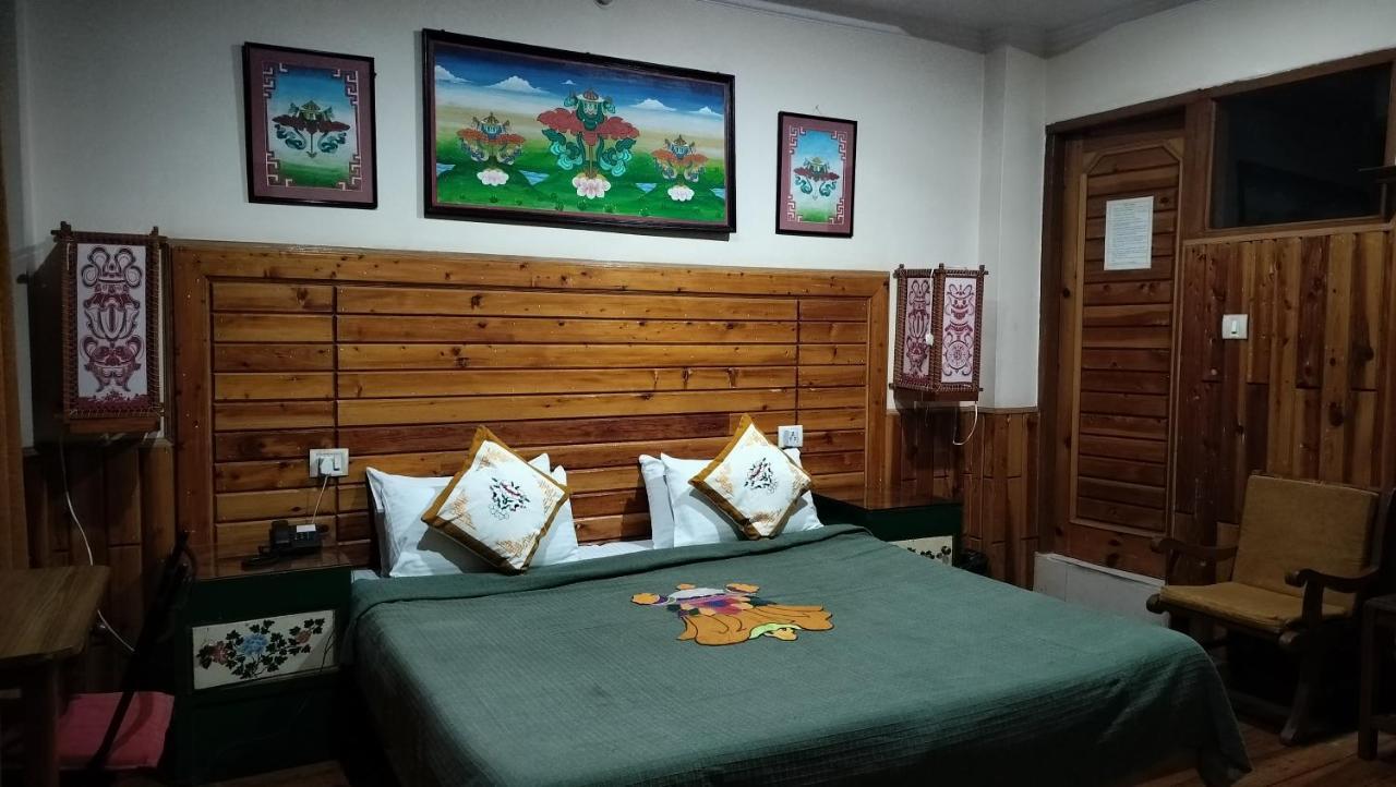 Auspiscious Him View Hotel McLeod Ganj Exterior photo